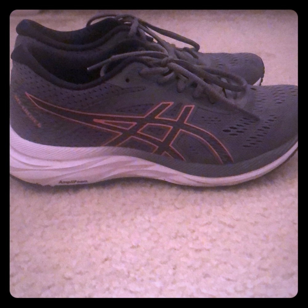 ASICS womens tennis shoes